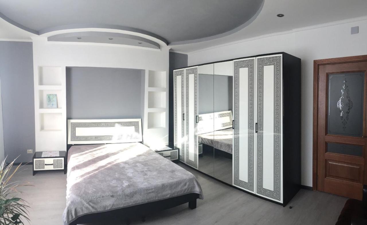 Hotel Чотири Сезони Izky Exteriér fotografie